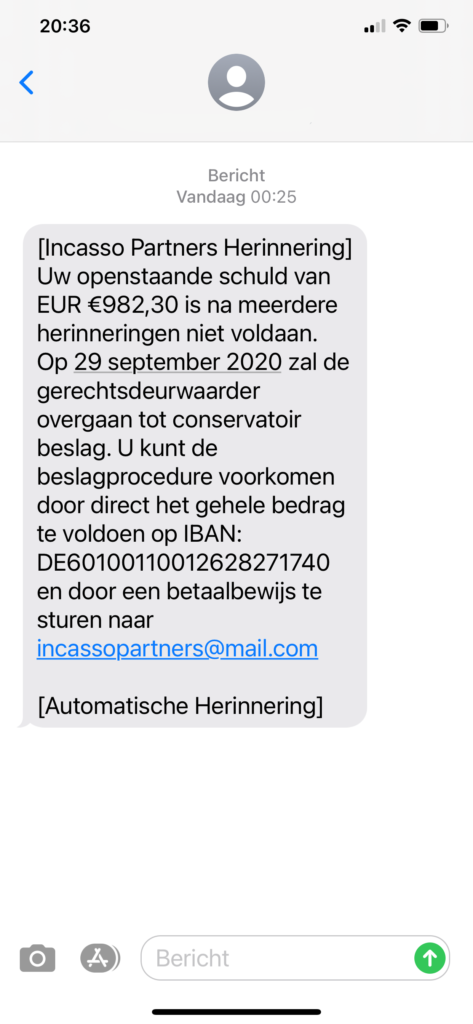 A screenshot of a Dutch smishing message